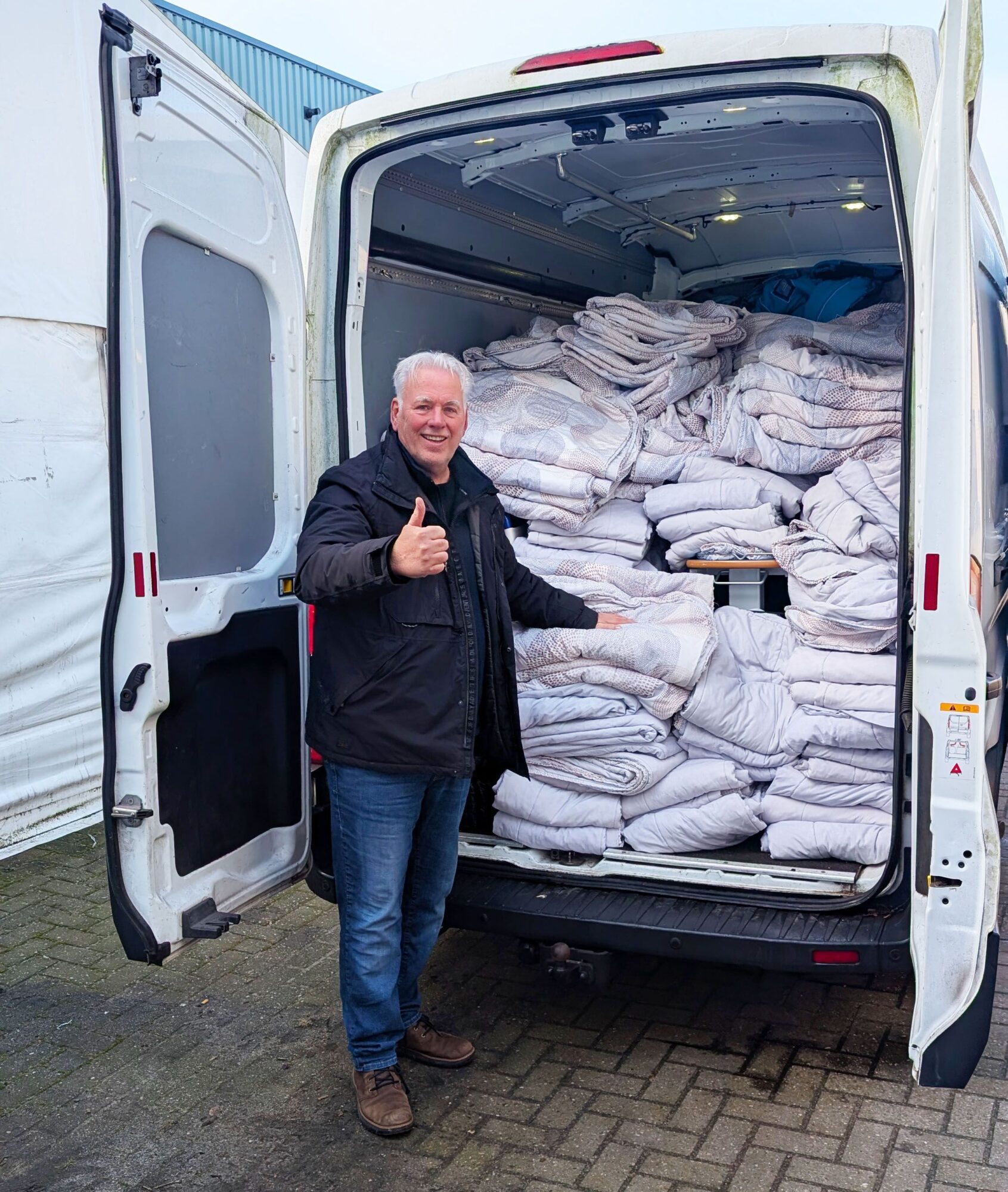 200 Dekbedden op weg naar Oekraïne